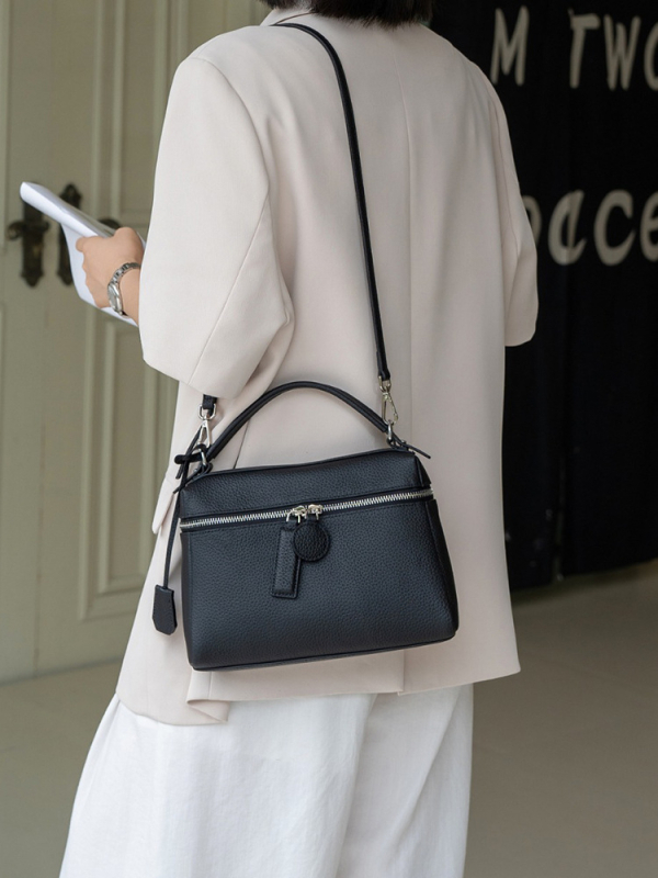 2026-os új texturált valódi bőrből készült crossbody táska nőknek, mindennapi elegancia, nyár 2026