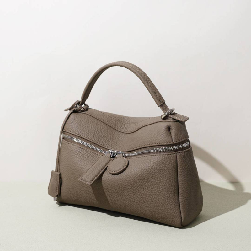 2026-os új texturált valódi bőrből készült crossbody táska nőknek, mindennapi elegancia, nyár 2026