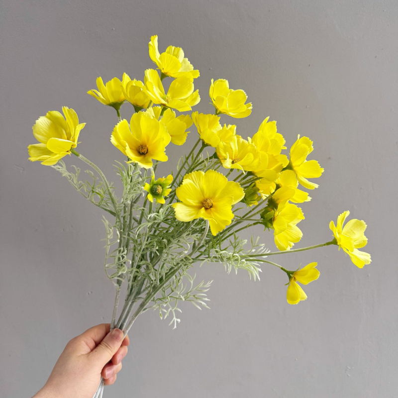 Mesterséges Cosmos virágok, velúrhatású, filces virágokból álló csokor, fotózáshoz és otthoni díszítéshez