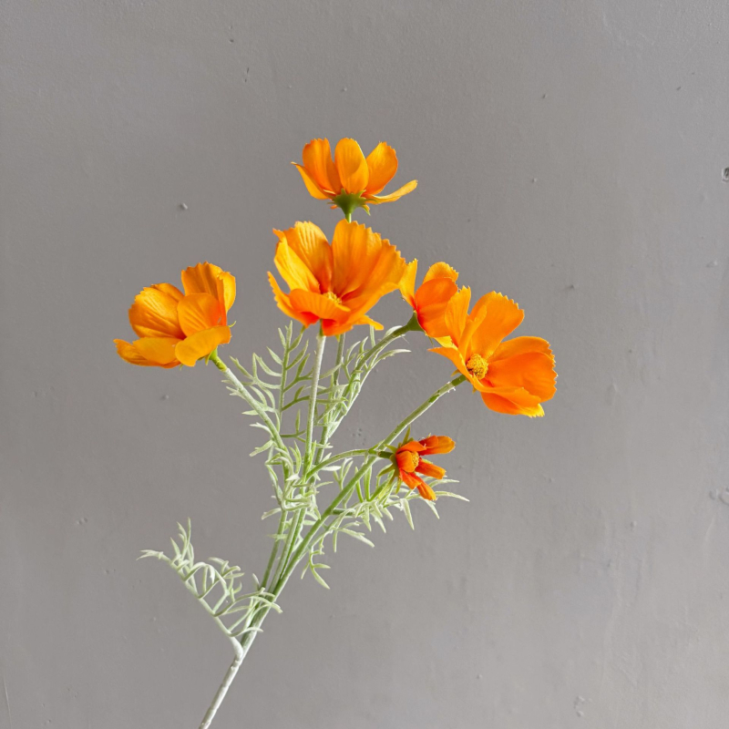 Mesterséges Cosmos virágok, velúrhatású, filces virágokból álló csokor, fotózáshoz és otthoni díszítéshez