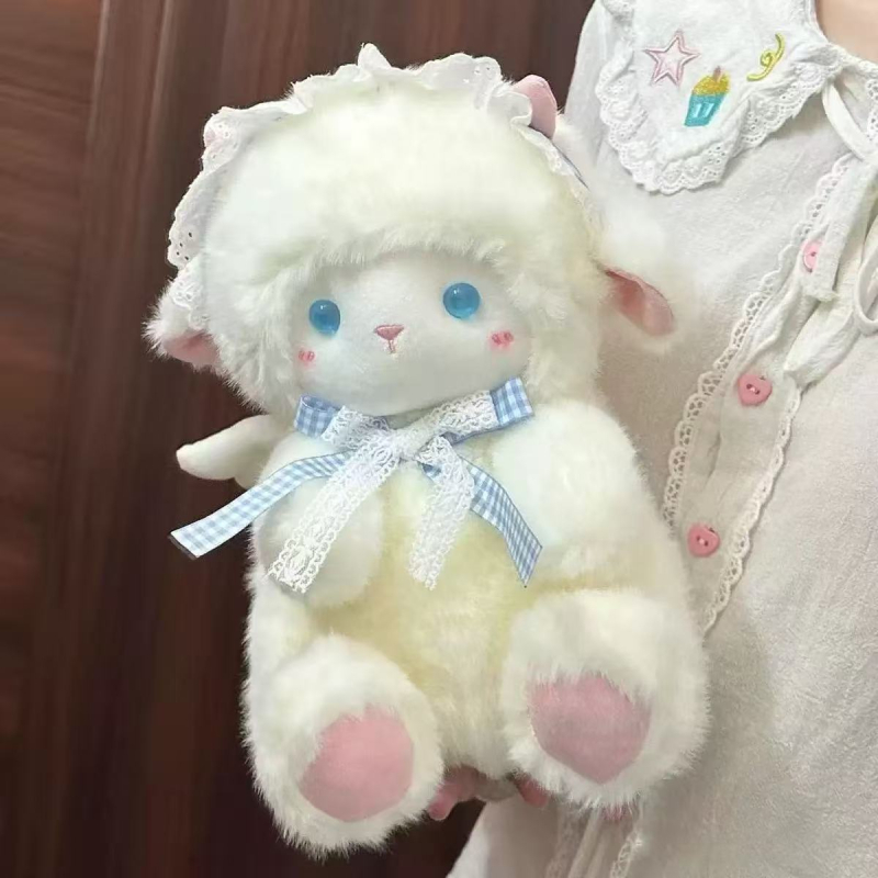 Плюшено агънче висулка, плюшена играчка, сувенир за пътуване