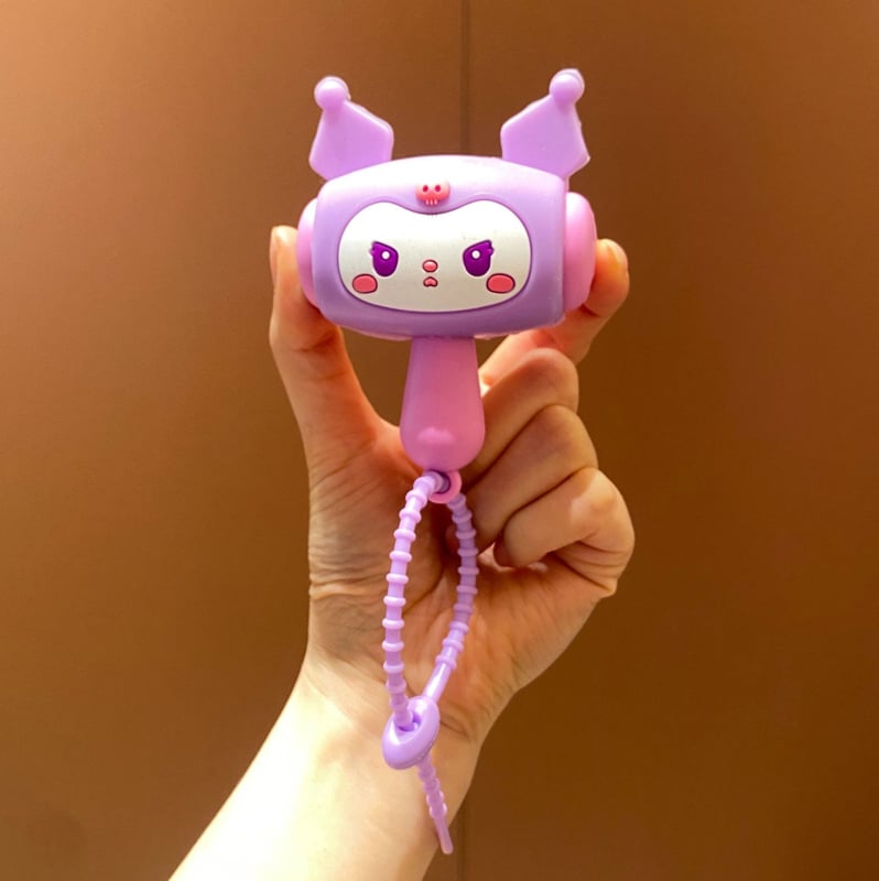 Panda sorozatú szilikon kalapács kulcstartó hanggal