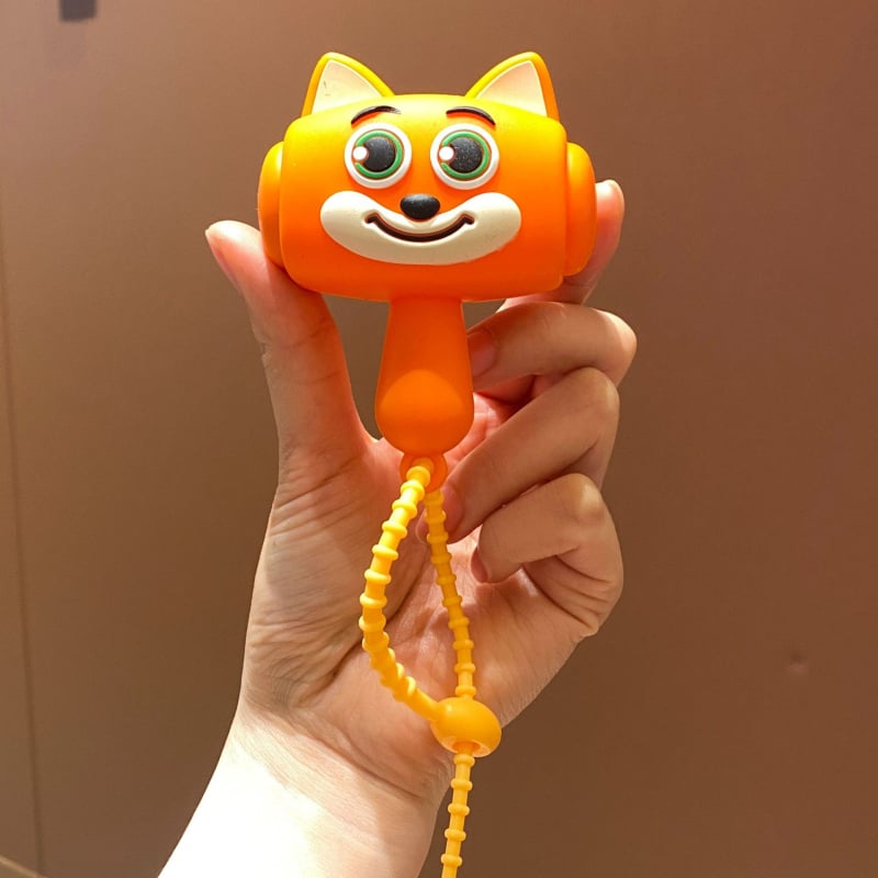 Panda sorozatú szilikon kalapács kulcstartó hanggal