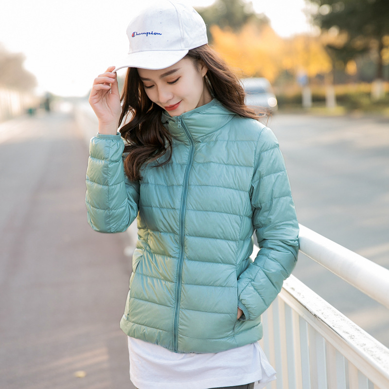 Női könnyű pehelydzseki álló gallérral, koreai stílusú casual, plusz méret, rövid kapucnis kabát