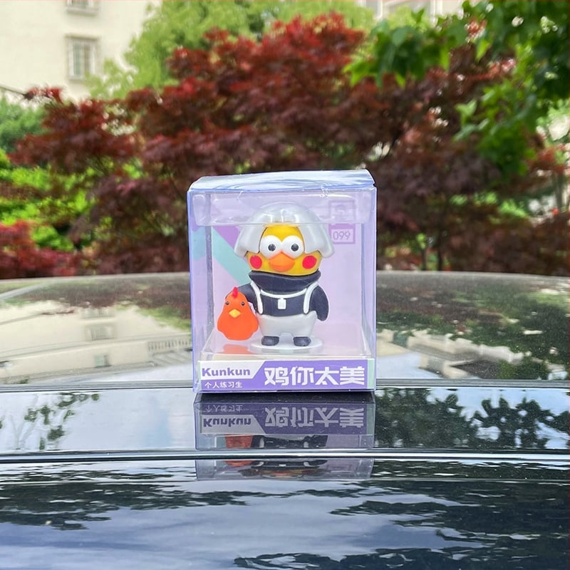 IKUN Chicken General φιγούρα ρητίνης για διακόσμηση αυτοκινήτου