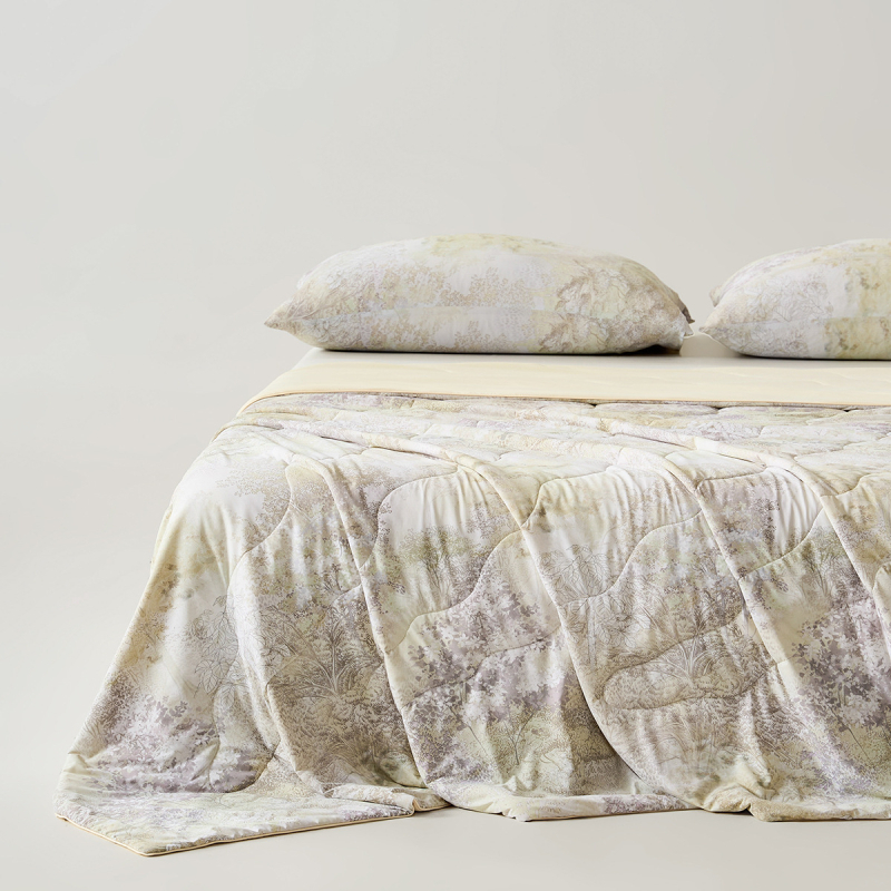 Chladivá letná deka s potlačou sľudového hodvábu triedy A s antibakteriálnou výplňou zo sójových vlákien, hodvábne mäkká a luxusná