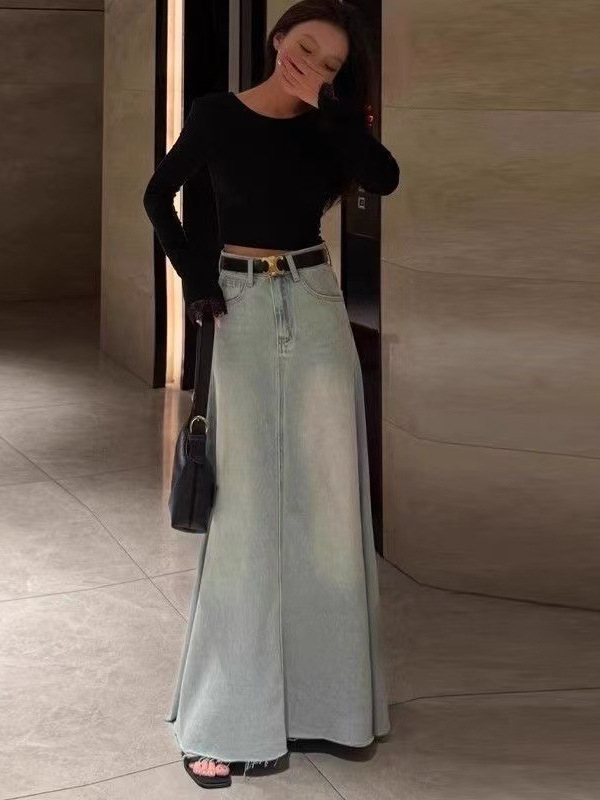 Koreai stílusú magas derekú hosszú denim szoknya, A-vonalú, lágy esésű, elegáns minimalista kialakítás, 2026-os új modell