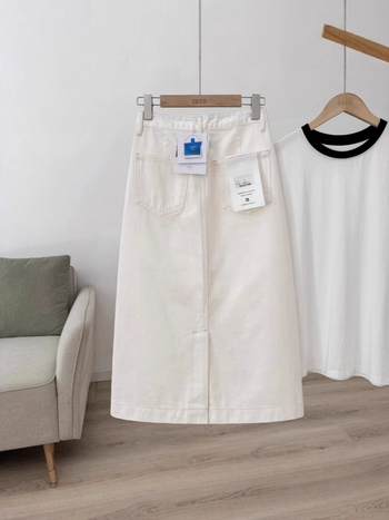 Női midi denim szoknya, magas derekú, laza szabás, hátul nyílás, 100% pamut