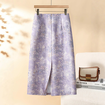 Lila jacquard mintás midi szoknya, magas derekú, elegáns A-vonal, 2026 nyár