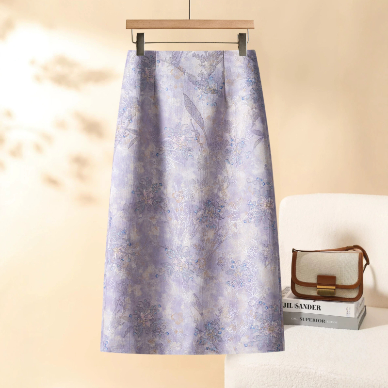 Lila jacquard mintás midi szoknya, magas derekú, elegáns A-vonal, 2026 nyár