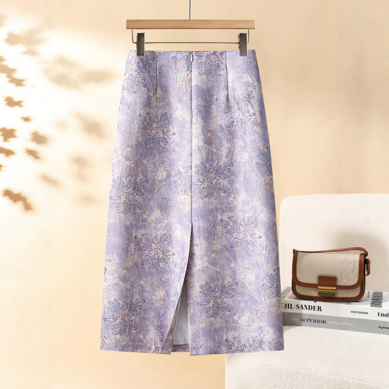 Lila jacquard mintás midi szoknya, magas derekú, elegáns A-vonal, 2026 nyár