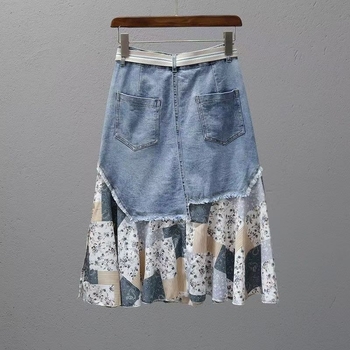 Patchwork denim szoknya nőknek, magas derék, midi hosszúság, 2026 nyár, hímzett részletek, sokoldalú divat, optikai karcsú vonal, trendes európai stílus