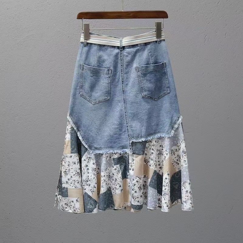 Patchwork denim szoknya nőknek, magas derék, midi hosszúság, 2026 nyár, hímzett részletek, sokoldalú divat, optikai karcsú vonal, trendes európai stílus