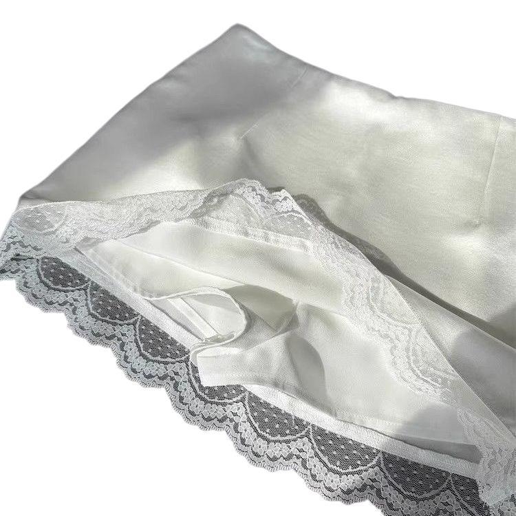 Csipés-satén rövid bodycon szoknya patchwork paneles kialakítással, nyár 2026, egyszínű, nőknek