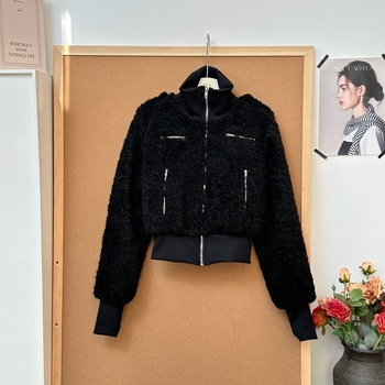 Női 2025-ös új stílusú rövid kabát álló gallérral, vastag meleg műbőr-szőrrel (mesterséges shearling)