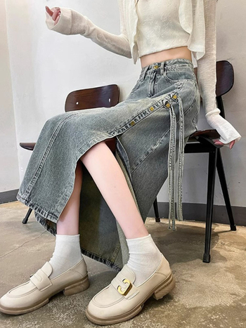 Női amerikai retro denim midi szoknya fűzős, magas derekú, hasítás, szabálytalan szél, tavasz–nyár 2025