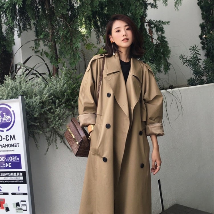 Női közepes hosszúságú trench kabát, tavasz–ősz stílus, koreai hatású, khaki színű casual kabát.
