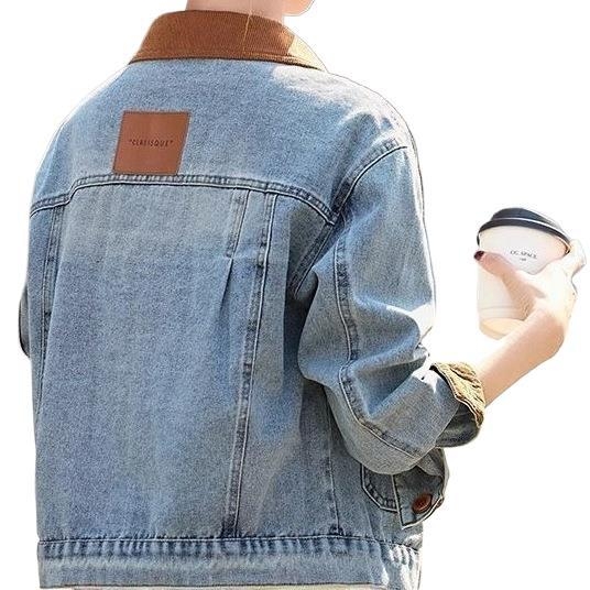 Női rövid farmerdzseki színes blokk patchwork galléval, rövid fazon, vintage kék, kis méret, 2025 tavasz