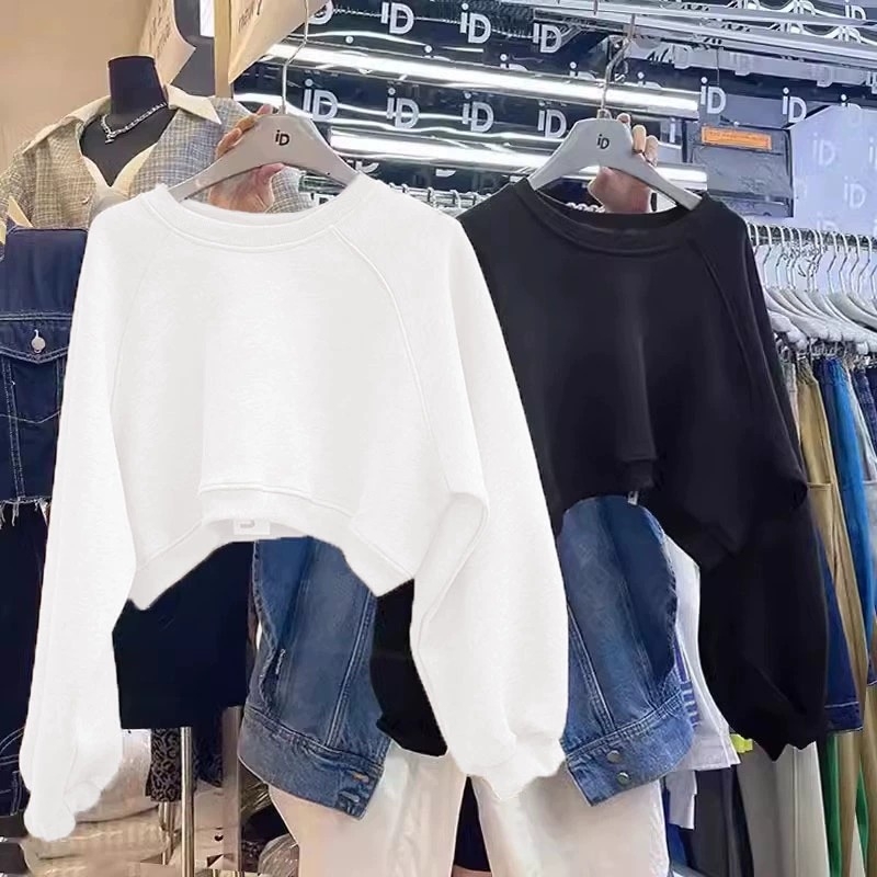 Női könnyű rövid pulóver egyszínű, kerek nyakú, hosszú ujjas, laza szabás, tavasz–ősz viselésre