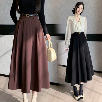 A-vonalú midi szoknya egyszínű, magas derekú, minimalist és elegáns.