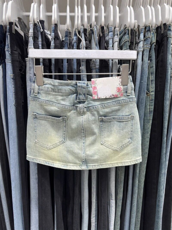 Női vintage farmer denim miniszoknya kék, A-vonal, rövid, csípőre simuló, enyhén rugalmas