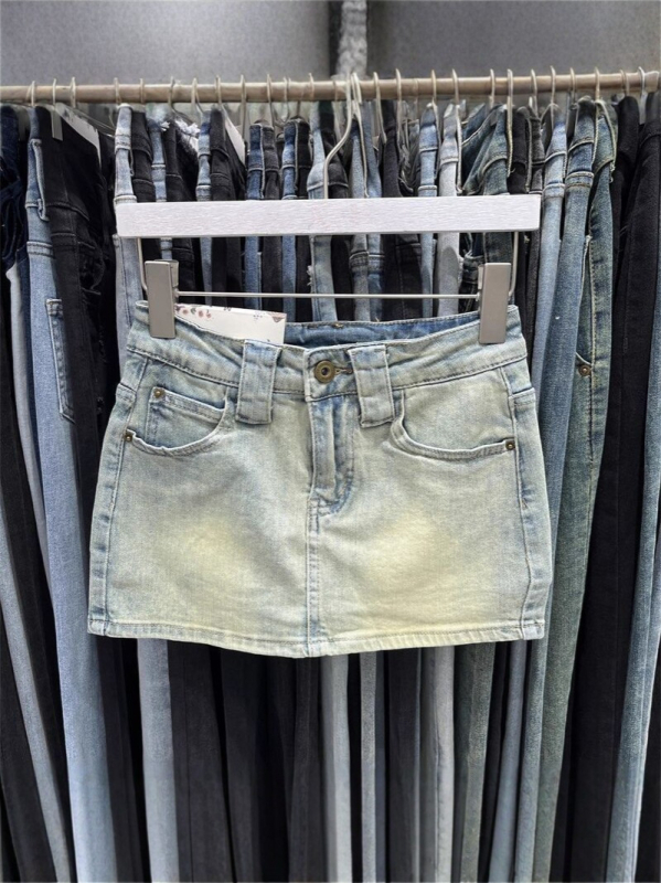 Női vintage farmer denim miniszoknya kék, A-vonal, rövid, csípőre simuló, enyhén rugalmas