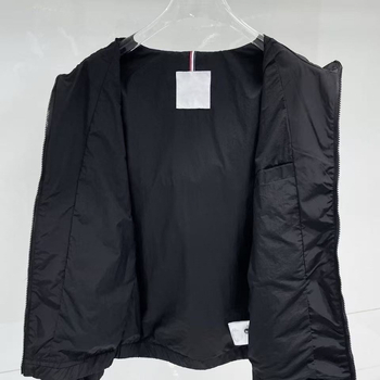 Könnyű férfi kapucnis szélvédő dzseki kötőzsinórral, cipzárral, casual sportos, álló gallér, hosszú ujjú, méret M