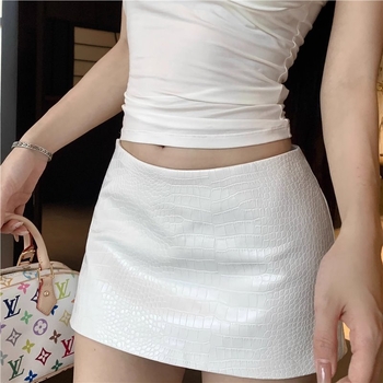Fehér krokodilmintás PU bőrszoknya nőknek, új őszi-téli modell, elegáns és magas minőségű mindennapi viselet, szexi mini szoknya