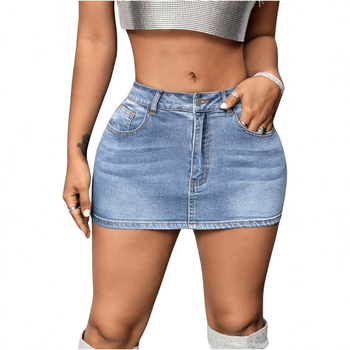 Retro denim miniszoknya, keskeny szabás, casual és sokoldalú, nyár 2026