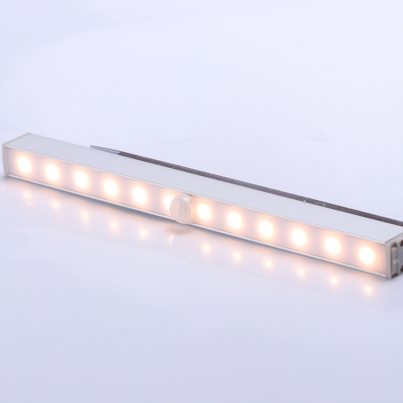 LED осветление за шкафове и гардероб с инфрачервен сензор, дълга лента от 12 LED, нощно светило за огледало
