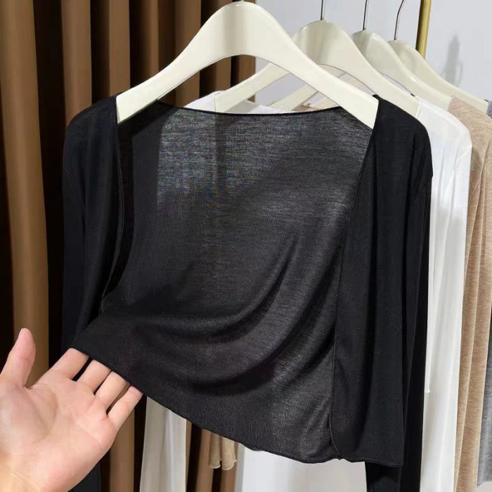 Könnyű fehér napvédő kardigán nőknek, slip ruhával, sállal és elegáns hosszú ujjú caplet-szerű felsővel.