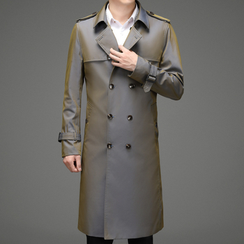 Férfiak számára hosszú, térd fölé érő trench coat koreai stílusban, lazán szabott, övvel, zakószerű gallérral, kapucni nélkül, őszi-tavaszi mindennapi kabát