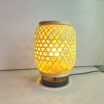 Zen ihletésű bambusz asztali lámpa és állólámpa teaházba és dolgozószobába, japán retro tatami dizájn
