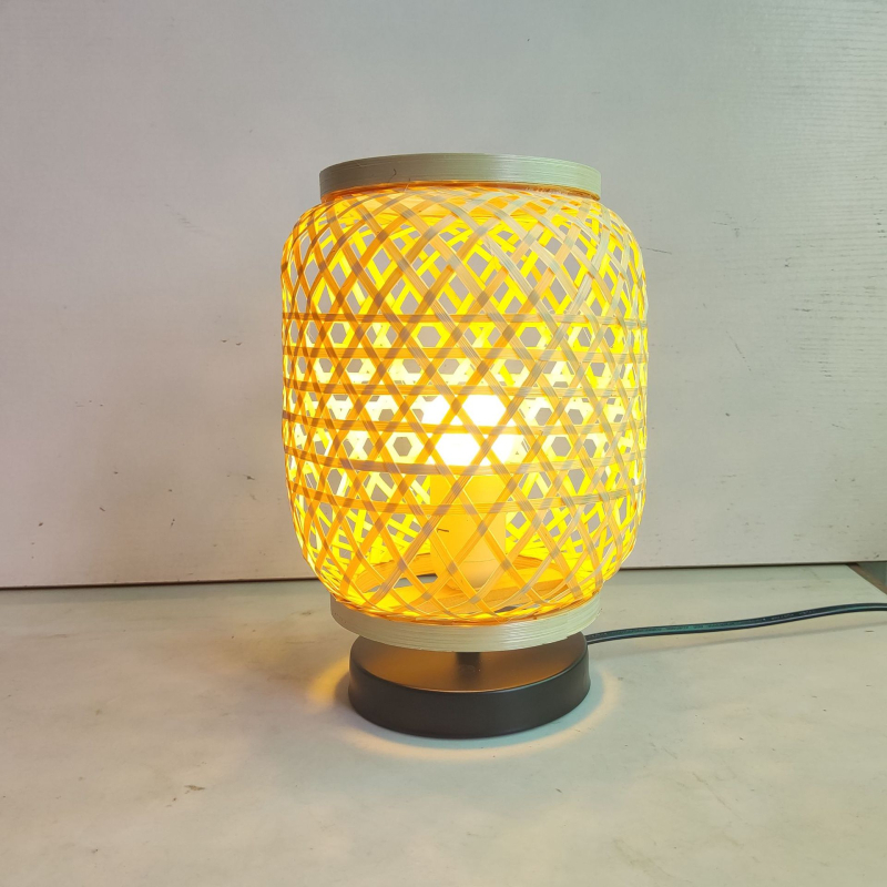 Zen ihletésű bambusz asztali lámpa és állólámpa teaházba és dolgozószobába, japán retro tatami dizájn