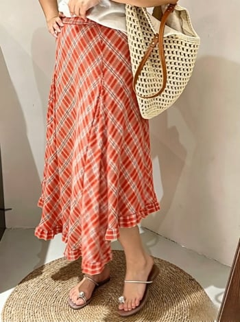 Φούστα midi για plus size με ακανόνιστο βολάν στο τελείωμα, vintage καρό, καλοκαίρι 2026