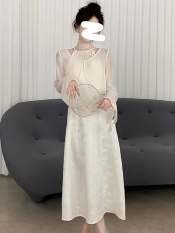 Női chiffon napvédő kardigán, könnyű nyári külsőruha, keleti stílusú, rövid, laza szabás, V-nyakú és harang alakú ujjú.