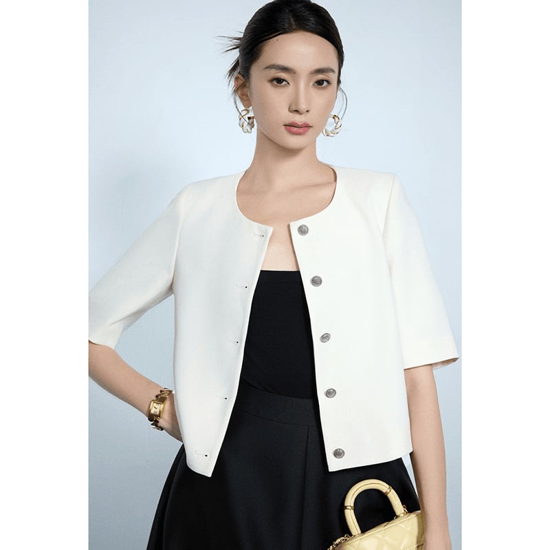 Női fehér rövid zakó, nyári könnyű fazon, Chanel-stílusú, kerek nyak, rövid ujjú, vékony anyag
