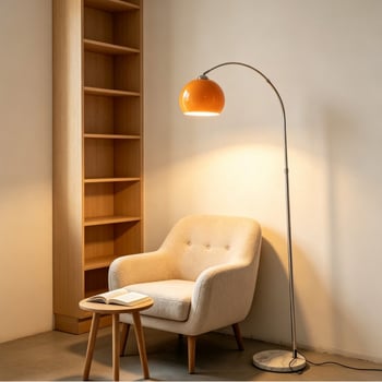 Amerikai stílusú minimalist lámpa a nappaliba, akril árnyékolóval, vasból készült testtel és LED világítással, elegáns dekoratív hangulatot teremt.