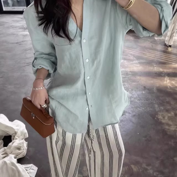 Bluza lejeră din bumbac-lin, verde mentă, decolteu în V, croială lejeră, top feminin solid