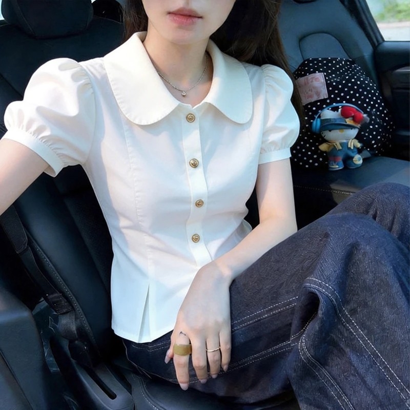 Női koreai stílusú mosott pamutból készült rövid ujjú ing, doll collar, nyár 2026 — laza, sokoldalú rövid top