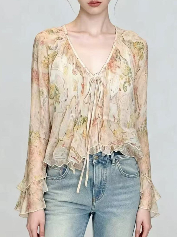 Bluza din chiffon cu imprimeu franțuzesc, decolteu în V și mâneci evazate