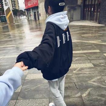 Dámska oversize bomber bunda s kapucňou, podšívka z imitácie ovčej kože, americký streetwear, jeseň/zima 2026
