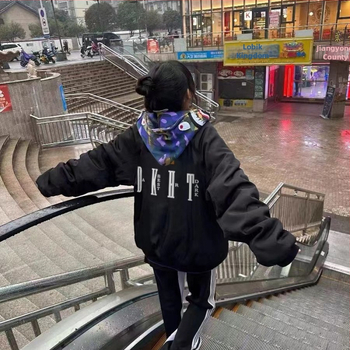 Dámska oversize bomber bunda s kapucňou, podšívka z imitácie ovčej kože, americký streetwear, jeseň/zima 2026