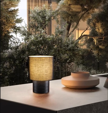 Stolová lampa z masívneho dreva s bambusovým drevom – moderná minimalistická, štýl wabi-sabi, do obývačky a na čítanie pri posteli HX50051