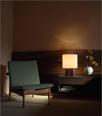 Stolová lampa z masívneho dreva s bambusovým drevom – moderná minimalistická, štýl wabi-sabi, do obývačky a na čítanie pri posteli HX50051