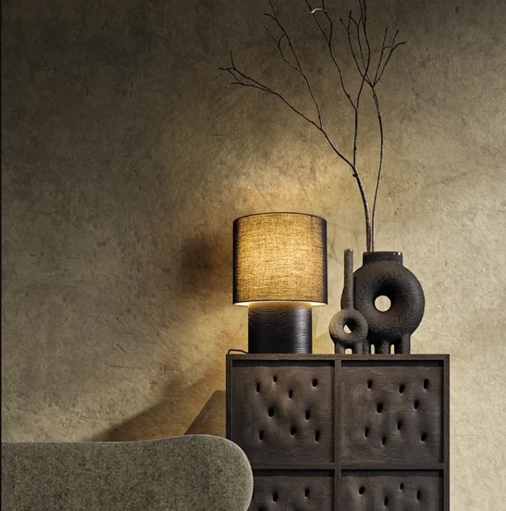 Stolová lampa z masívneho dreva s bambusovým drevom – moderná minimalistická, štýl wabi-sabi, do obývačky a na čítanie pri posteli HX50051