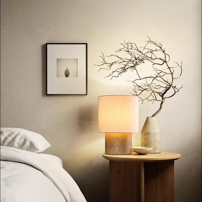 Stolová lampa z masívneho dreva s bambusovým drevom – moderná minimalistická, štýl wabi-sabi, do obývačky a na čítanie pri posteli HX50051