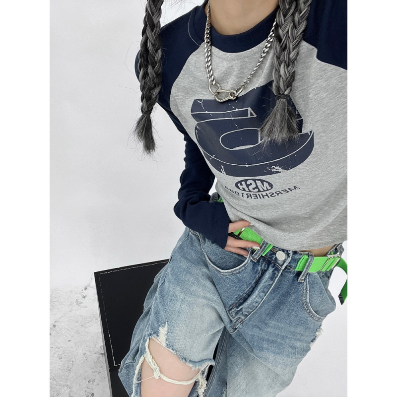 Női croptop hosszú ujjú póló, retro millenniumi stílus, amerikai mintával, kerek nyakú, karcsú szabás