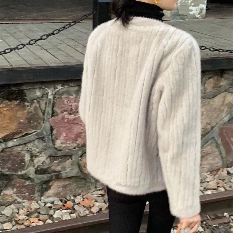 Женско палто от изкуствена норка, късо, двойно закопчаване, Chanel стил, есенно-зимно 2022