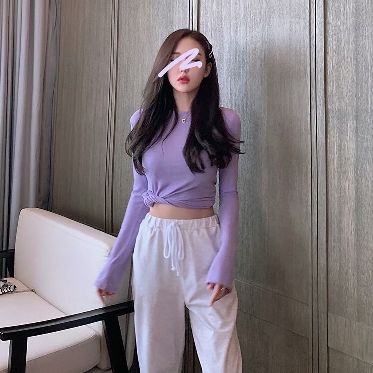Női hosszú ujjú egyszínű T‑shirt, Taro Purple színben, karcsúsított fazon, kerek nyak, őszi-téli szezonra